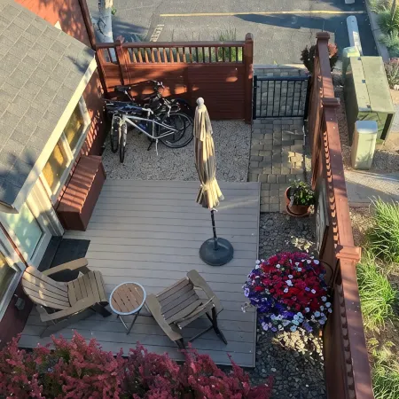 5 Star, 1 Level, Downtown, Quiet, Great View, Walk, Cozy, Pet Friendly, Enjoy!