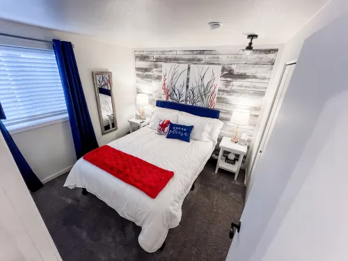 Beach Please!  Full Cozy Condo In Ocean Shores with Private Deck - Homestays
