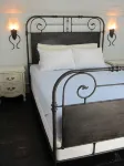 Historic 1887 Carriage House Located On Landmark Property - 4-Star