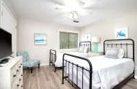 Idyllic Lake Views, Golf Cart Included, Beach Close by! - Villas