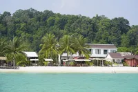 WHITE SAND ARK - 2-Star