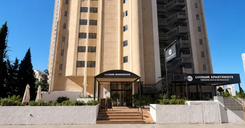 Luxmar Apartaments - 2-Star