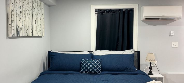 Cozy 2-Floor Apartment with Garage Access Hotels in Worcester