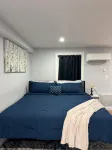 Cozy 2-Floor Apartment with Garage Access - โฮมสเตย์
