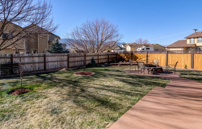 Spacious Modern Gorgeous Mountain Views Fort Carson Fire Pit!
