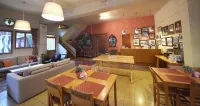Christys Palace Hotel - breakfast