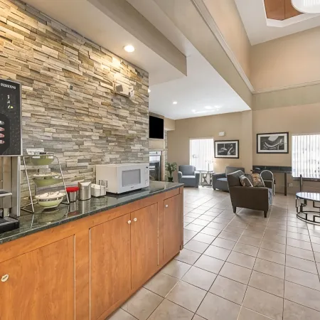 Quality Inn & Suites Fishkill South Near I-84