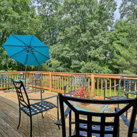 East Cavalry Red House<br>3 bedrooms 3 full baths sleeps up to 12
