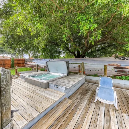 Premier 5 Star Private Home Hot Tub FortWorth Tcu Stockyards Rodeo