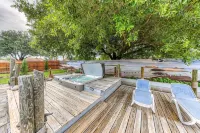 Premier 5 Star Private Home Hot Tub FortWorth Tcu Stockyards Rodeo - 2-Star