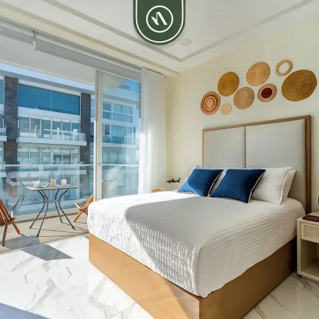 3BR Condo Right Next to the Beach - Pool - Palapa