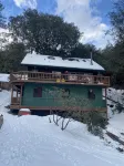 Idy Hideaway: Picturesque Mountain Cabin in Perfect Location - 3 estrellas