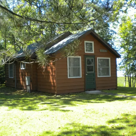 Escape to cozy, secluded lakefront cabin in the north woods