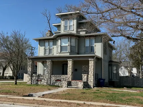 Charming 19th Century Victorian 4 Bedroom in Downtown Webb City! - 3-Star