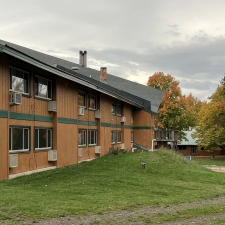 SKI LODGE CONDO NEAR BIG POWDERHORN MTN, BLACK RIVER HARBOR, COPPER PEAK