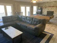 Lakehouse with covered dock, slide, and outdoor kitchen! Close to I-75, trails. - Wifi
