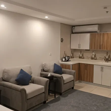 Yan Apartments