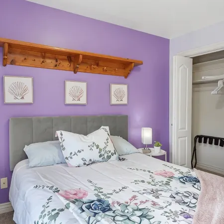 Spacious 5BR Retreat with Game Room, PS5 & Garage