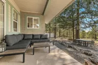 Upscale, Nature Views, Family Retreat for a great Mountain Getaway - 4-نجوم