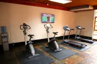 African Sky Hotels - Pine Lake Inn - Gym