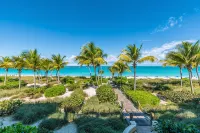 Oceanfront 2 Bedroom Villa 204 on Grace Bay in Villa Renaissance-Updated!! - 4 stjerner