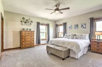Luxe Hideaway Near Sturgis: Golf, Hike, Explore! - Homestays