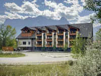 Golden Ridge - 2 Bedroom + Den - 4-Star
