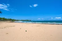 Ocean-Front, Family-Friendly Condo in Playa Azul, Luquillo. Sleeps up to 8! - Beach