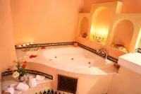 Riad - Dar Al Andalous - น้ำพุร้อน
