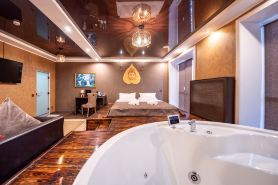Pilot Hotel
