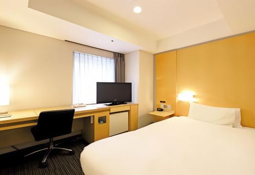 스마일 호텔 오사카 요츠바시 전경