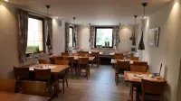 Landgasthaus Zollerstuben Hotels in Salem