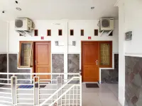 Griya Juanda Syariah Near RS Dharma Husada Probolinggo Mitra RedDoorz Hotels in Mayangan