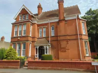 Holywell House Hotels in Loughborough