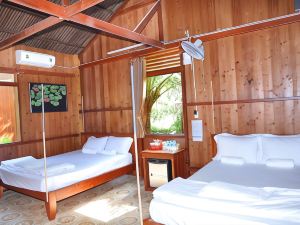 Ben Tre Farm Stay - Xóm Dừa Nước