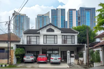 Mono Coliving Kencana, Surabaya Отели в г. Dukuhpakis