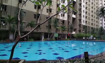 Cozy 2Br Apartment at Gateway Ahmad Yani