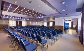 3. Hotel Pl..