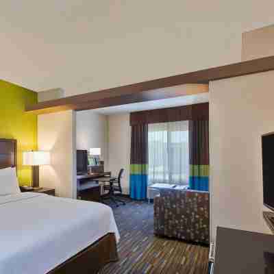 Fairfield Inn & Suites Riverside Corona/Norco Rooms