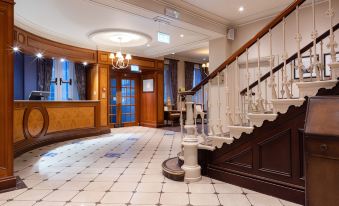 Avisford Park Hotel