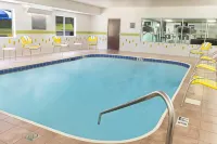Fairfield Inn & Suites Tustin Orange County - Swimmingpools