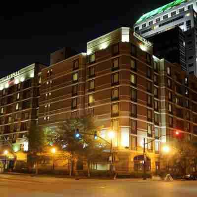 Courtyard Louisville Downtown Hotel Exterior