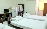 Siam House Interplace Hotels in Phra Phutthabat District