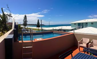 Beach House Mollymook