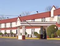 Super 8 by Wyndham Knoxville Downtown Area Hotel di Knoxville