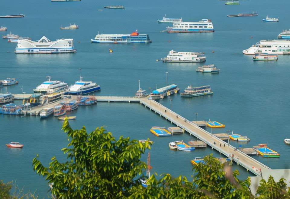 좀티엔 타니 호텔 수영장