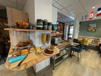 Hôtel le Bayeux - breakfast