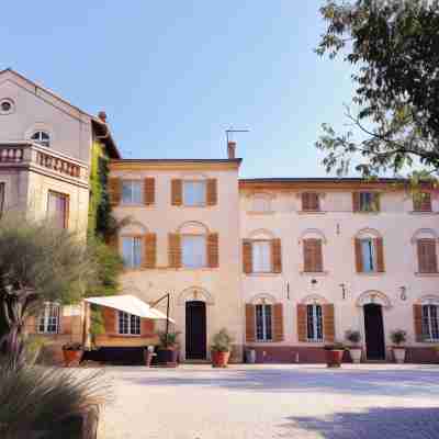 Chateau de Taradel Hotel Exterior
