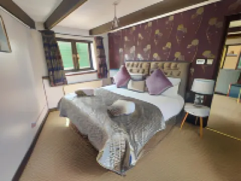 Birds Farm Hotels in 