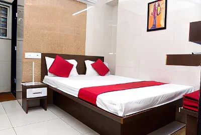 Nivant Lodge Hotels near Solapur Mahanagar Palika Hutatma Garden